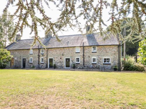 Flint Cottage Swaffham - image 11