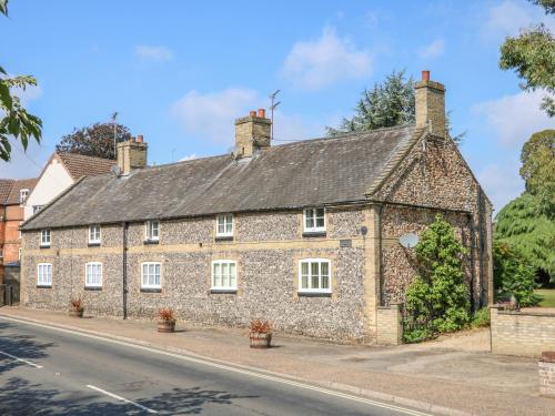 Flint Cottage Swaffham - image 4