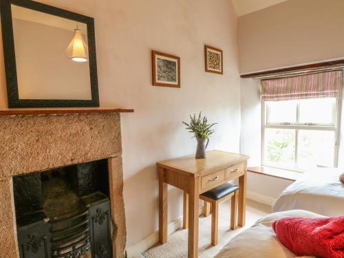 Holly Cottage Winster - image 9