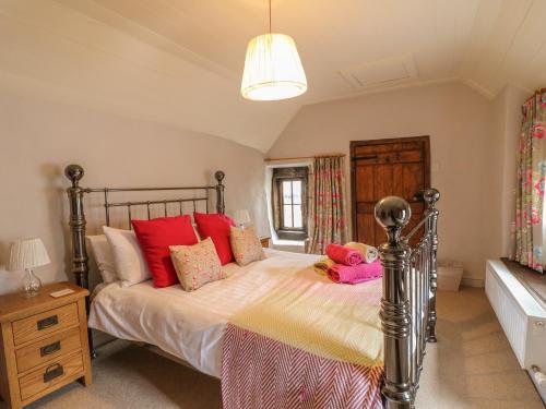 Holly Cottage Winster - image 14