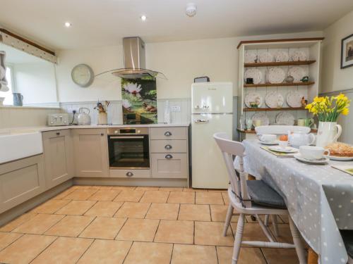 Swallow Cottage Scarborough - main image