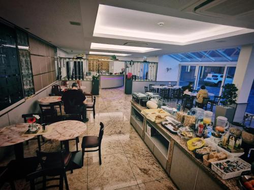 Hotel Fortune - image 3