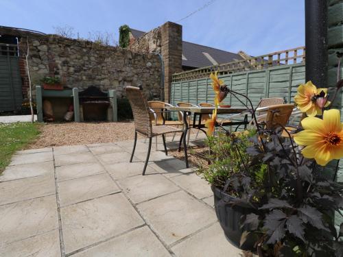 Hill Farm Cottage Freshwater - image 8