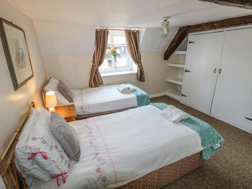 Hill Farm Cottage Freshwater - main image