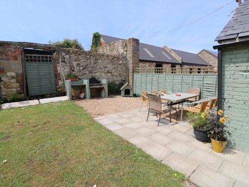 Hill Farm Cottage Freshwater - image 6