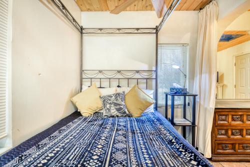 Touchstone Inn - image 4