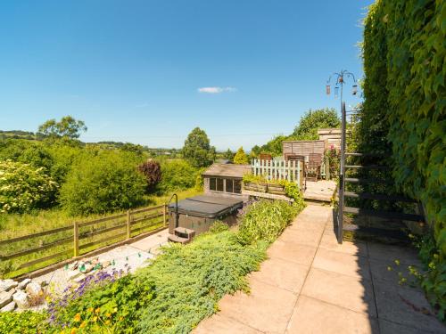 The Old Chapel in Stone