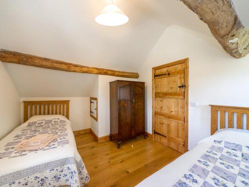 Stone House Ludlow - image 11