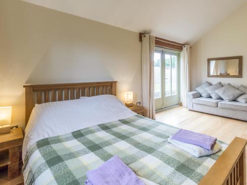 Orchard Cottage Durham - image 11