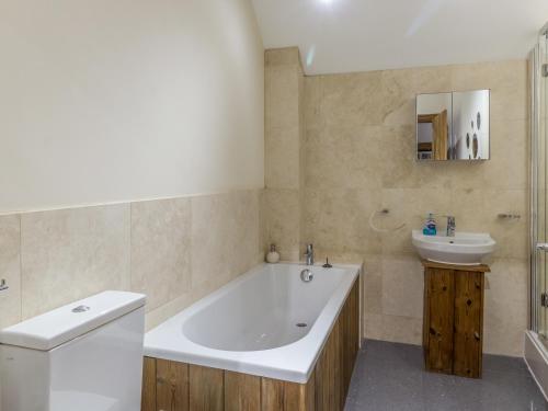 Orchard Cottage Durham - image 3