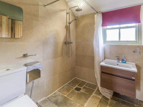 Orchard Cottage Durham - image 2