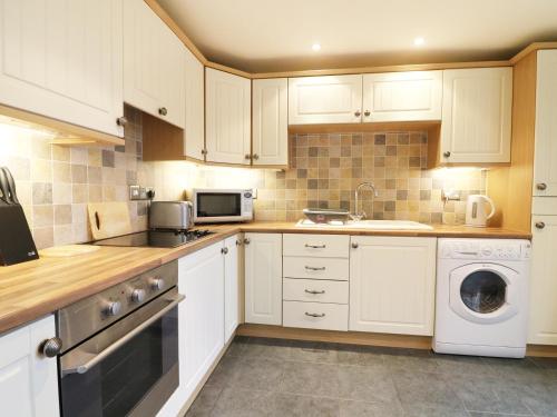 Kingfisher Barn Kendal - image 3