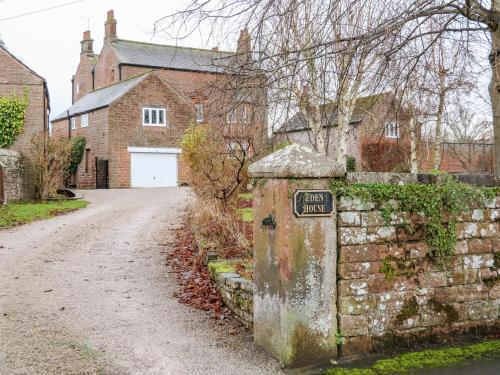 Eden House Penrith - image 6