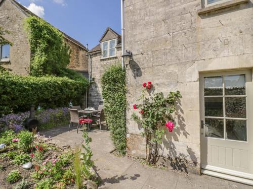 Bluebell Cottage Stroud - image 5