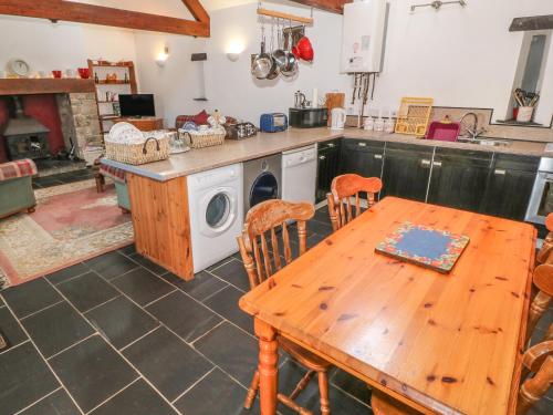 Beudy Bach Caernarfon - image 11