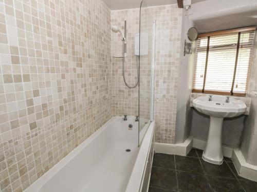 Rowan Cottage - image 2