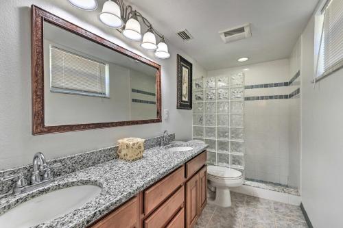 Central Florida Escape on 5 Acres with Grill and Pool! - image 7