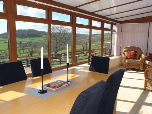 Hiscox Cottage Southleigh - image 7