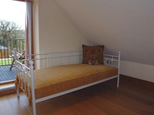 Hiscox Cottage Southleigh - image 10