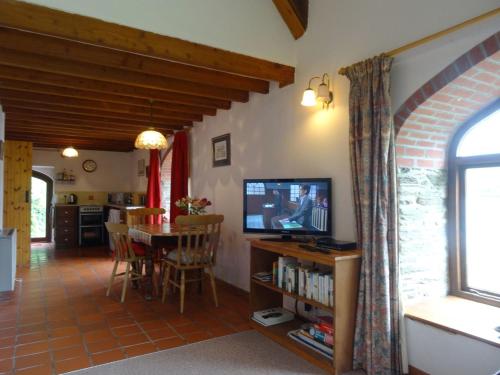 The Boat House Lerryn - image 10