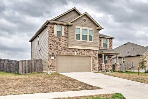 Texas Home with Patio and Grill about 16 Miles to Austin