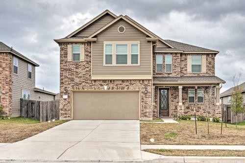 Texas Home with Patio and Grill about 16 Miles to Austin