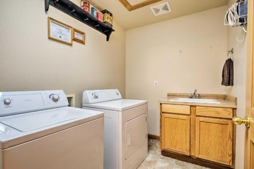 Modern Condo Comforts Near Town and Ski Trails! - image 16
