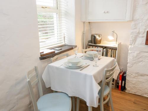 Fishermans Cottage Conwy - image 6