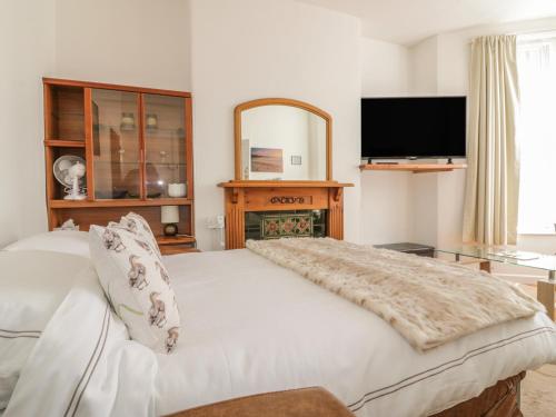 Hoe Apartment Plymouth - image 5