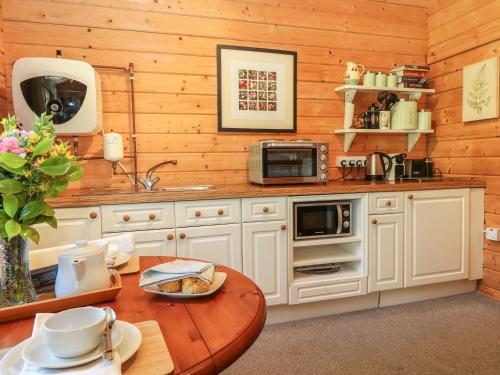 Pond Cabin in Stithians