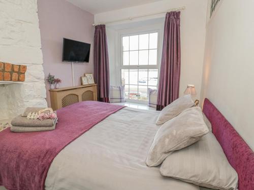 Castle Apartment Conwy - image 4