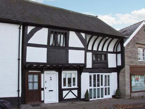 The Queen's Truss, Hereford, , Herefordshire