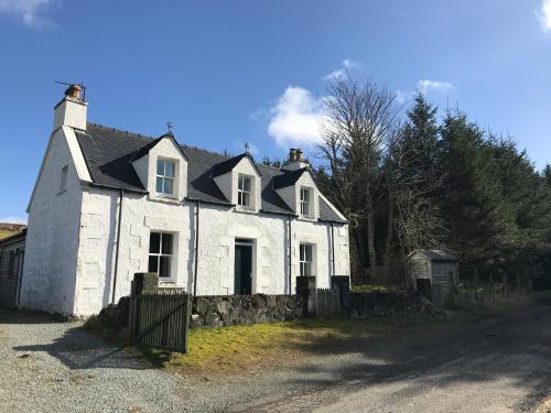 6 Knott Portree - image 4