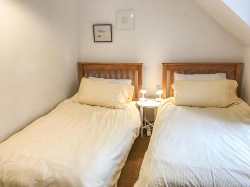 6 Knott Portree - image 11