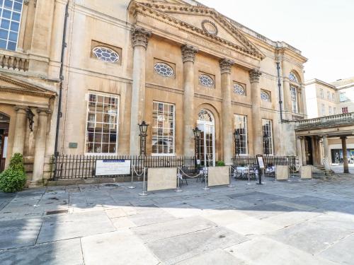33 Crescent Gardens Bath - image 11