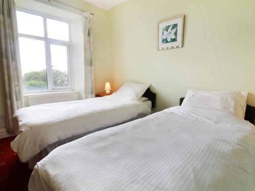 Low Skelgill Windermere - main image