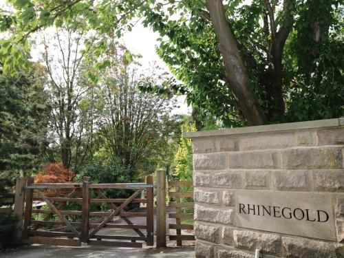 Rhinegold Bungalow Sheffield - image 5