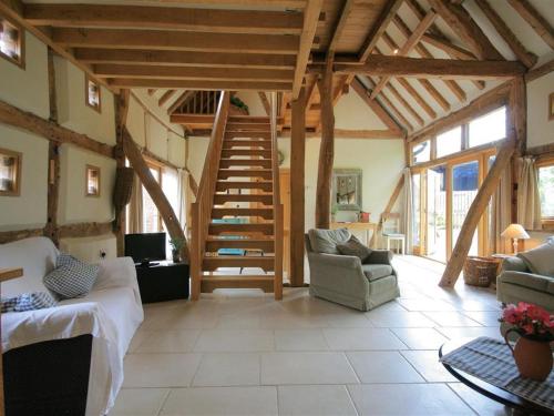 Whites Farm Barn in Ledbury