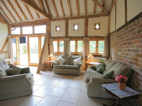Whites Farm Barn in Ledbury