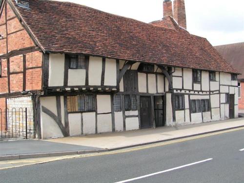 One Masons' Court STRATFORD UPON AVON - main image