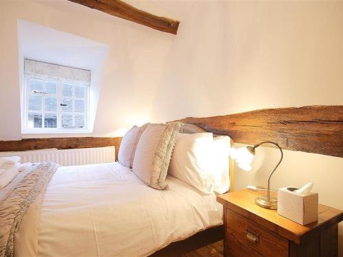 One Masons' Court STRATFORD UPON AVON - image 2