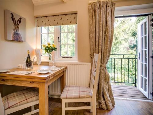 Lime Tree BURFORD - image 6