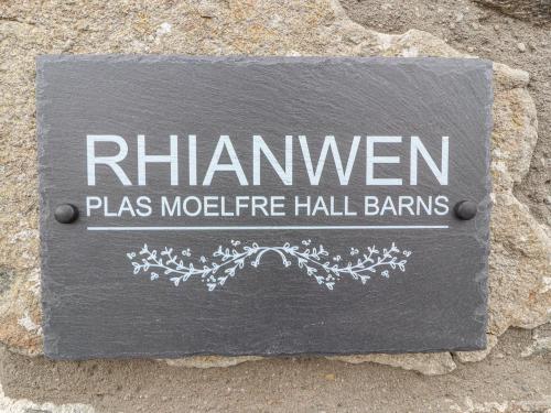 Rhianwen, Plas Moelfre Hall Barns