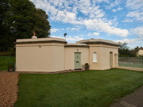 West Lodge SALISBURY - image 14