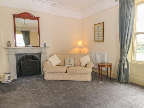 Godscroft Hall Frodsham - image 6