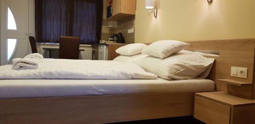 Central Panzió Gyula