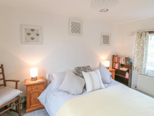 Old End Cottage Ashbourne - image 11