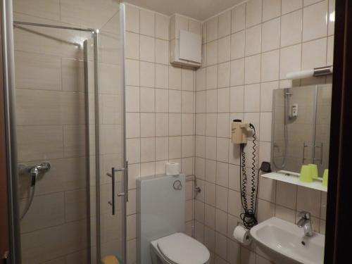 Hotel Attaché - image 14