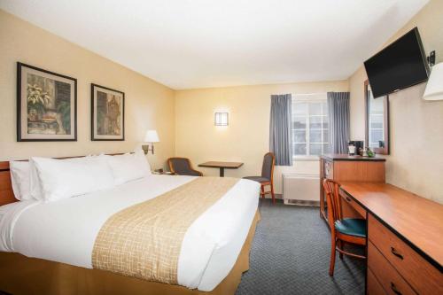 Foto - Travelodge by Wyndham Colorado Springs Airport - Peterson SFB