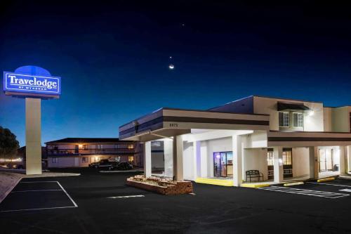 Travelodge by Wyndham Colorado Springs Airport/Peterson AFB - Hotel - Colorado Springs